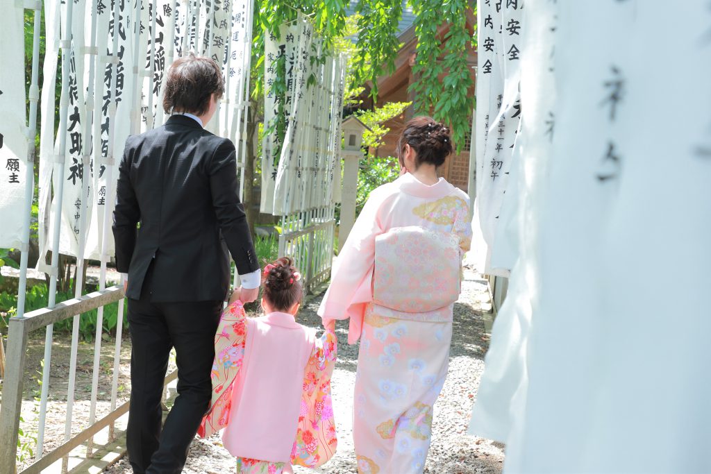 今年七五三を迎えるママへ 秋のお参りの際 自分のお子さまを着付けして七五三を迎えませんか スタジオほのか須賀川店 郡山店 スタジオほのか